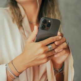 Even jewellers use mobile phones as a work tool